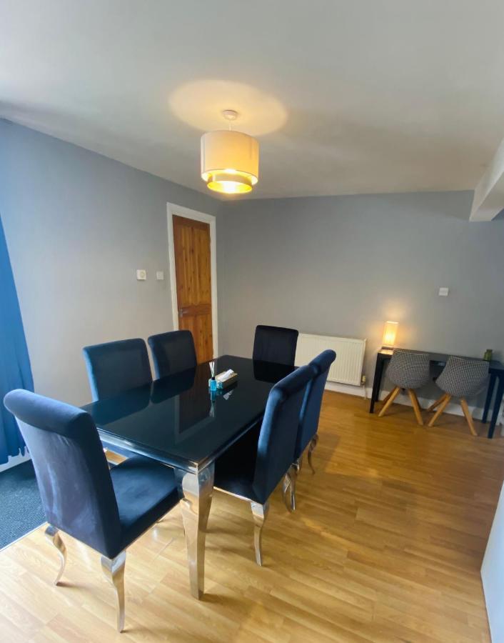 Medway Getaway - 3 Bed Home With Luxury Bathroom Chatham  Exteriér fotografie